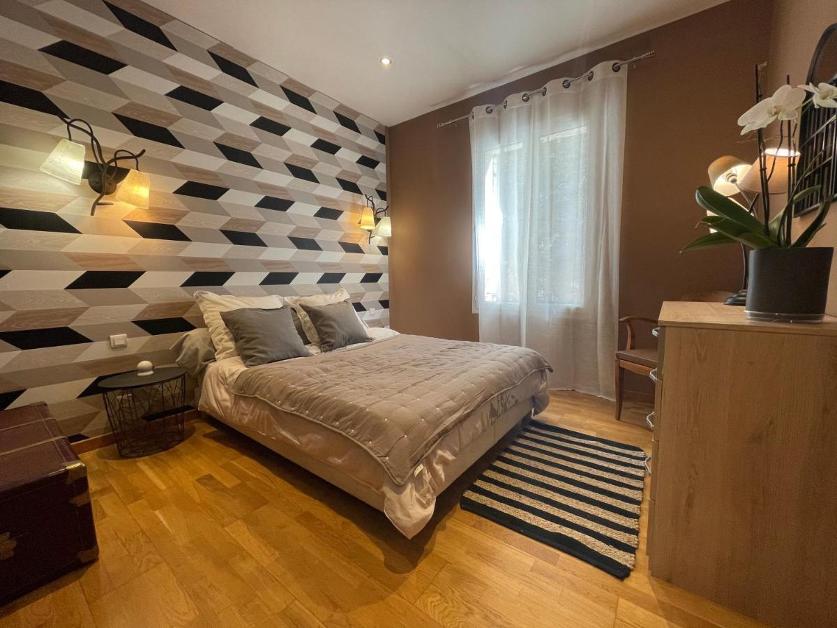 Le Calme De La Garrigue Bed & Breakfast Russan Ngoại thất bức ảnh