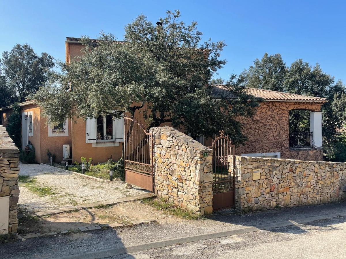 Le Calme De La Garrigue Bed & Breakfast Russan Ngoại thất bức ảnh