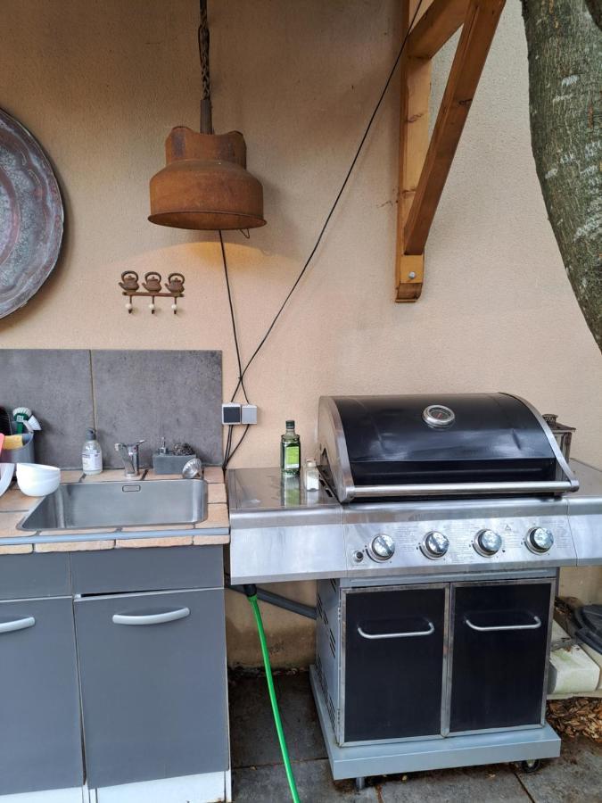 Le Calme De La Garrigue Bed & Breakfast Russan Ngoại thất bức ảnh